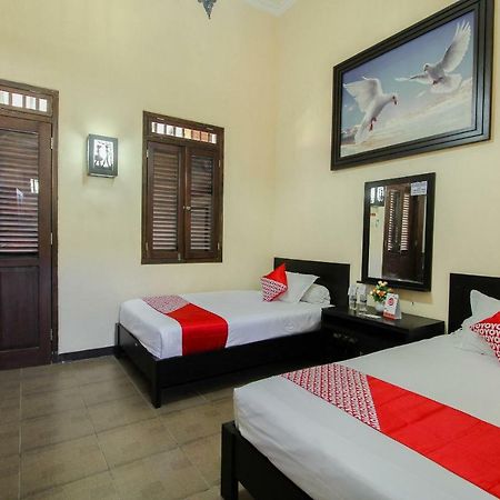 Oyo 1361 Singosari Family Residence บันยูวังงี ภายนอก รูปภาพ