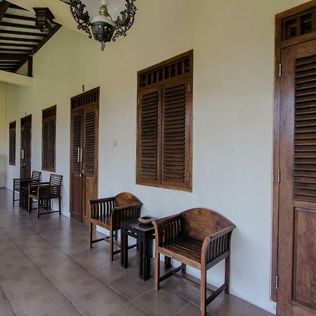 Oyo 1361 Singosari Family Residence บันยูวังงี ภายนอก รูปภาพ