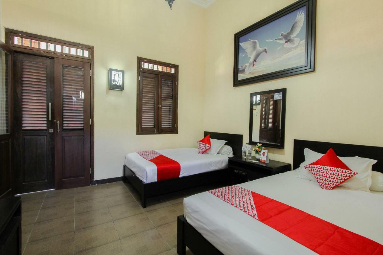 Oyo 1361 Singosari Family Residence บันยูวังงี ภายนอก รูปภาพ