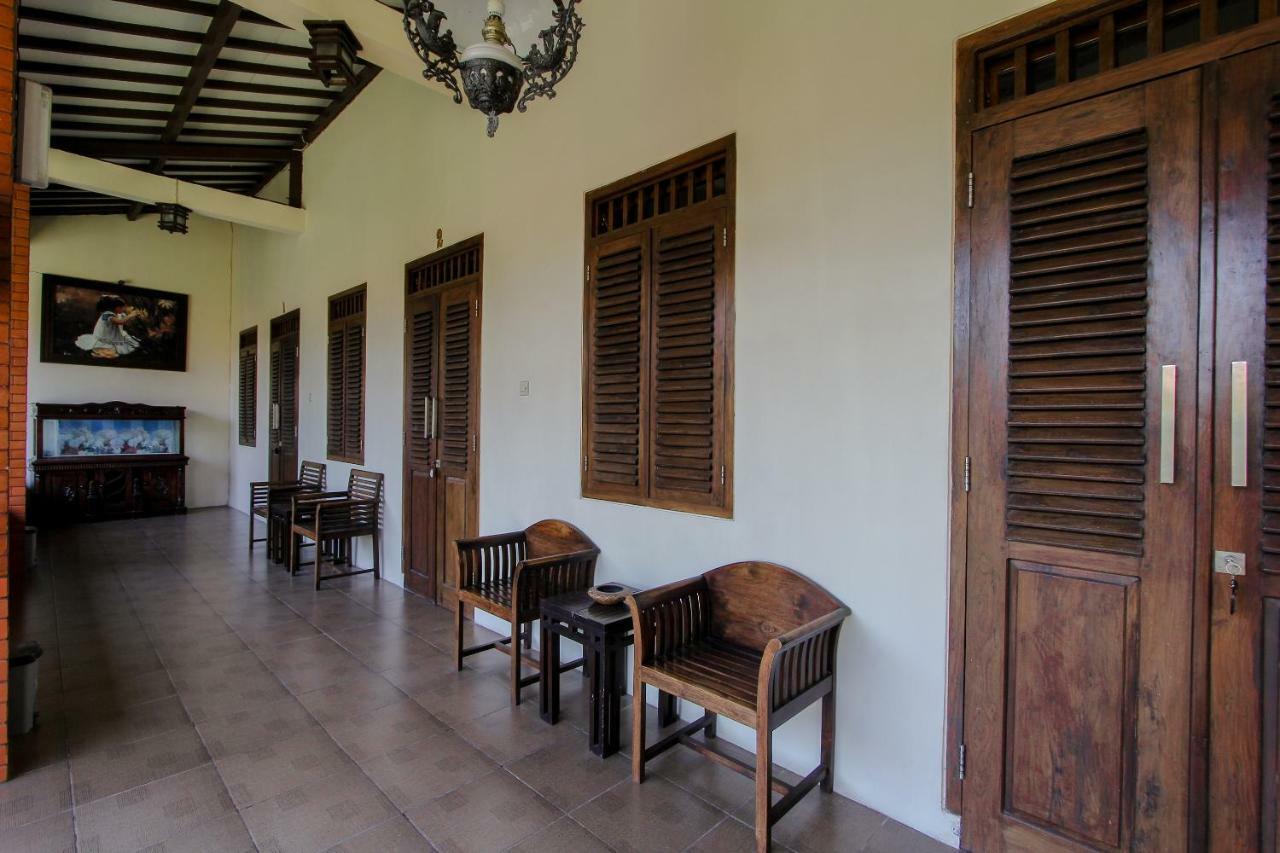 Oyo 1361 Singosari Family Residence บันยูวังงี ภายนอก รูปภาพ