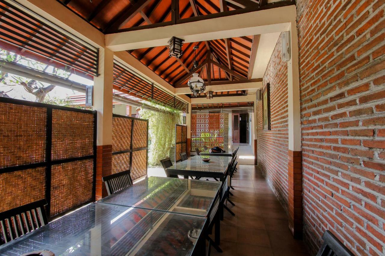 Oyo 1361 Singosari Family Residence บันยูวังงี ภายนอก รูปภาพ