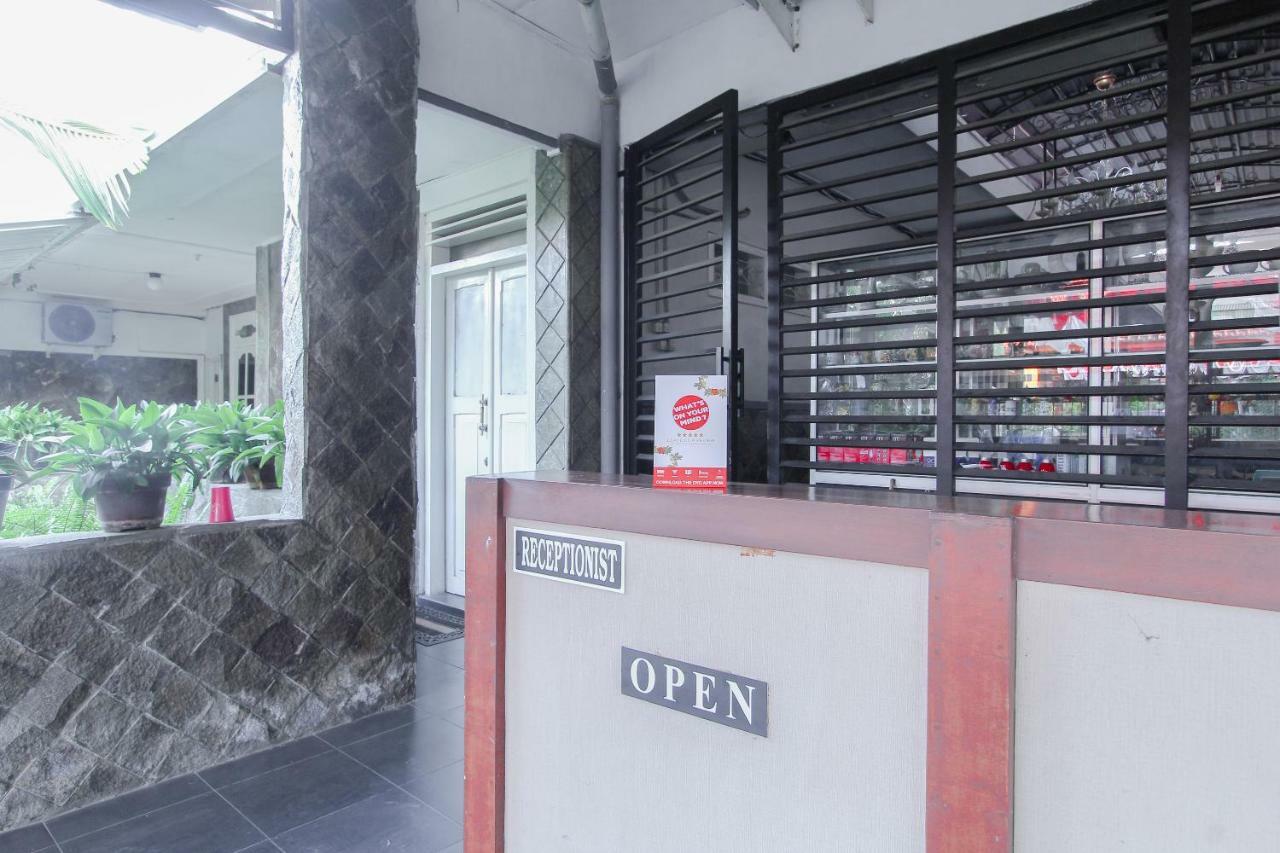 Oyo 1361 Singosari Family Residence บันยูวังงี ภายนอก รูปภาพ