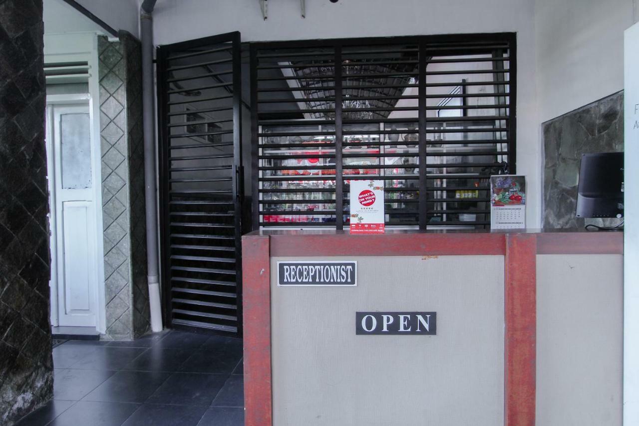 Oyo 1361 Singosari Family Residence บันยูวังงี ภายนอก รูปภาพ