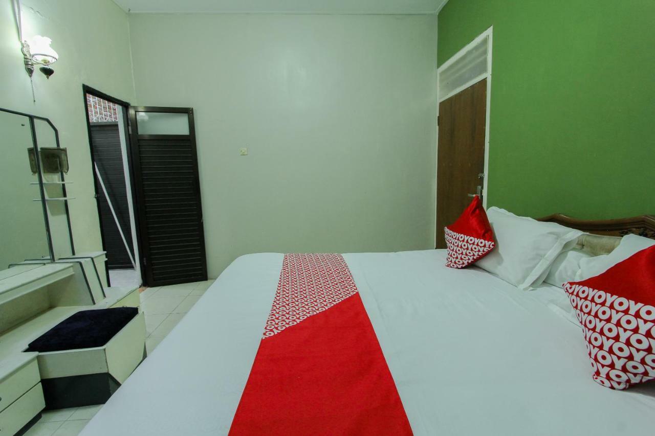 Oyo 1361 Singosari Family Residence บันยูวังงี ภายนอก รูปภาพ