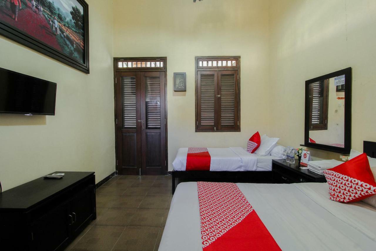 Oyo 1361 Singosari Family Residence บันยูวังงี ภายนอก รูปภาพ