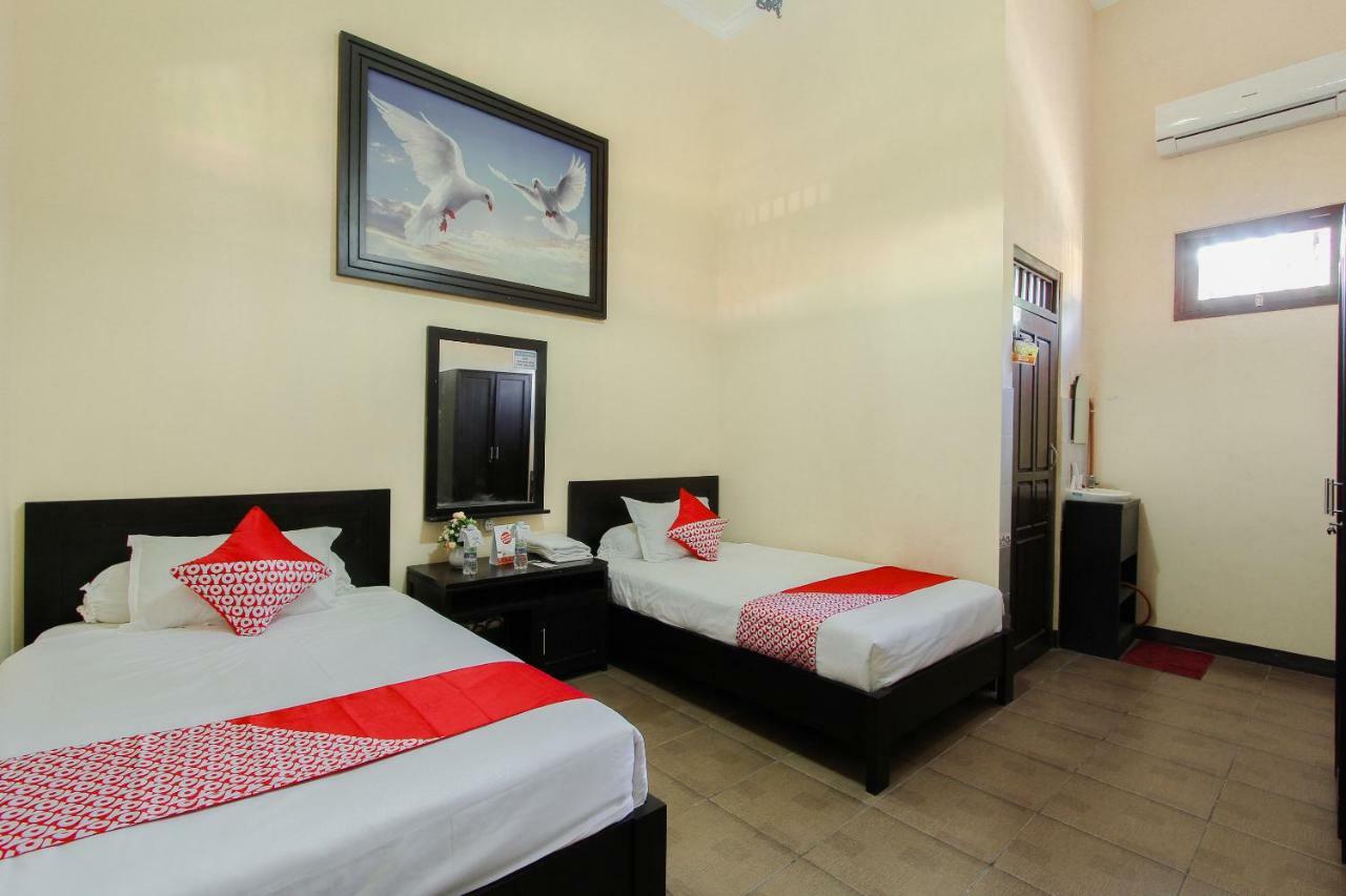 Oyo 1361 Singosari Family Residence บันยูวังงี ภายนอก รูปภาพ