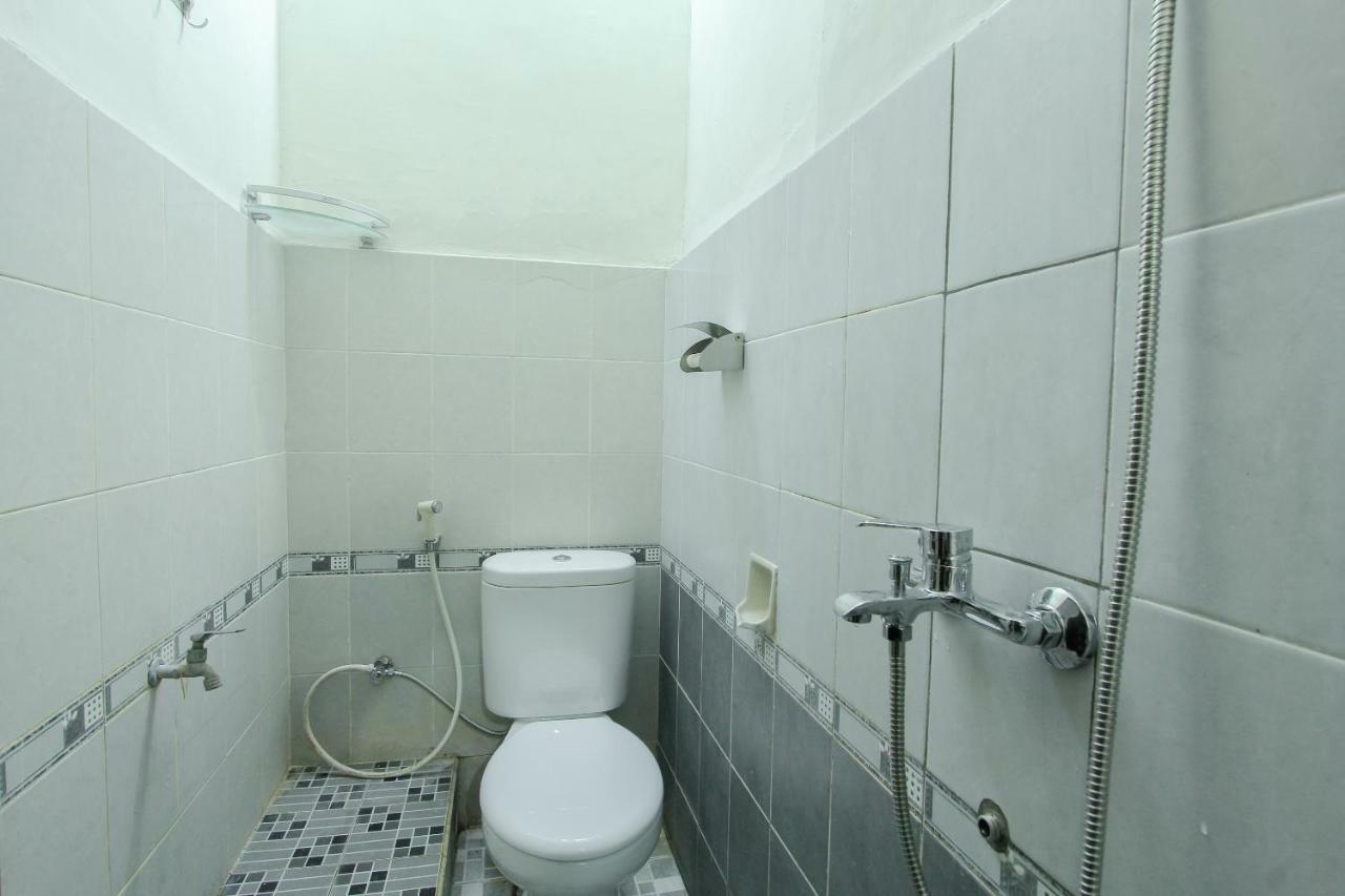 Oyo 1361 Singosari Family Residence บันยูวังงี ภายนอก รูปภาพ