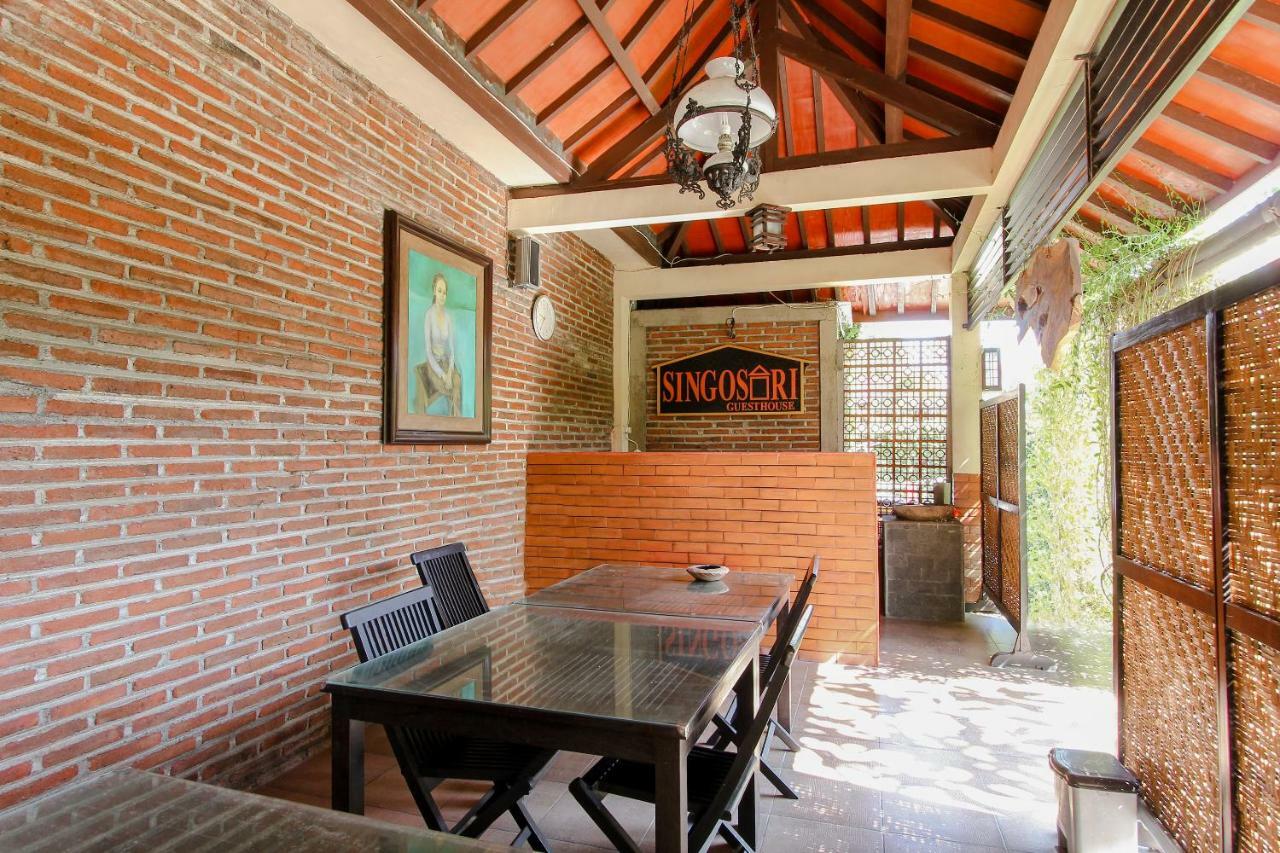 Oyo 1361 Singosari Family Residence บันยูวังงี ภายนอก รูปภาพ